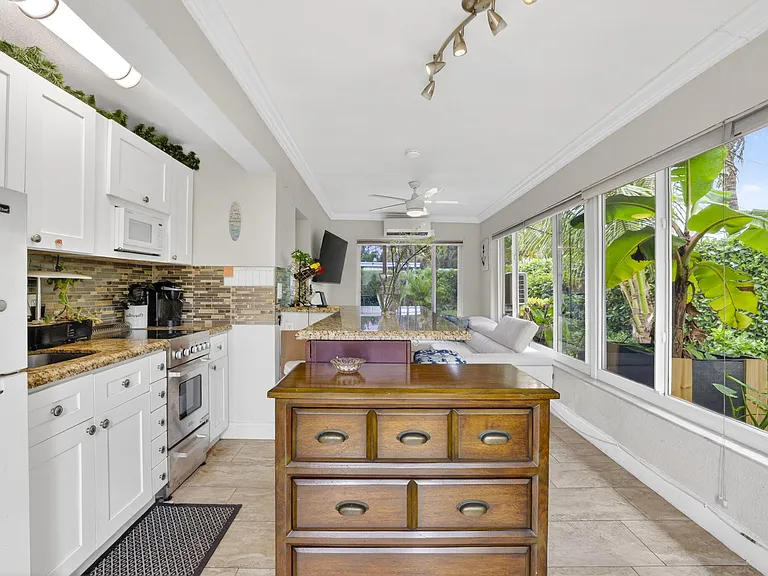 3207 Marine Dr #C — Photo 5