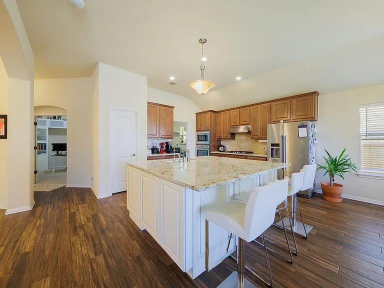 231 Saint Richie Ln — Photo 8