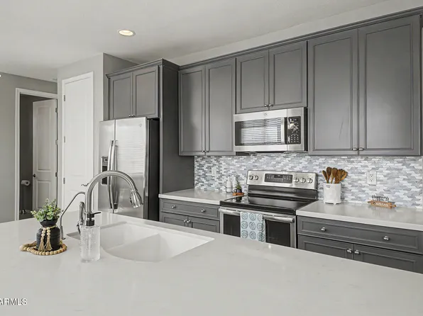 1698 E BRIDGEPORT Parkway, Gilbert, AZ 85295