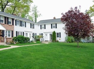 391 Sylvan Knoll Rd, Stamford, CT 06902