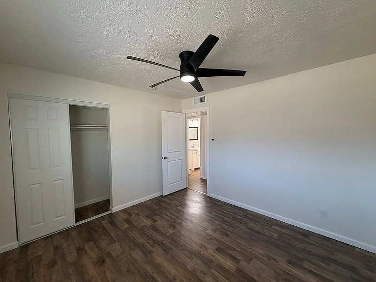 1512 Clancy Dr NE — Photo 13