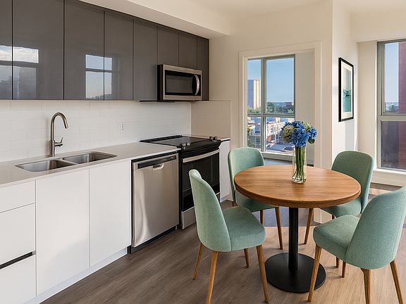 2nd image of 60 Frederick St #809