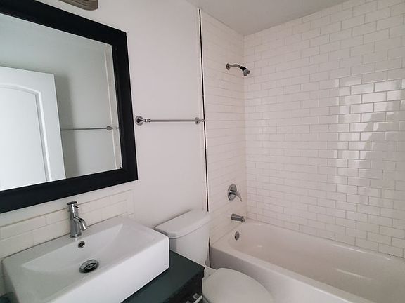 5th image of 3007 N 22nd St APT 1
