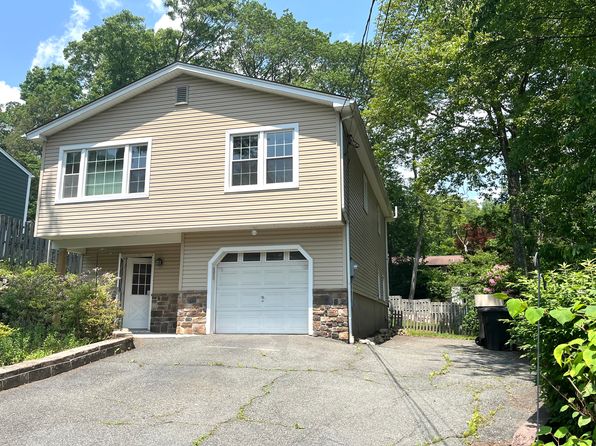 685 Henmar Dr