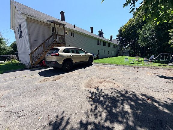 3rd image of 181 Pond St