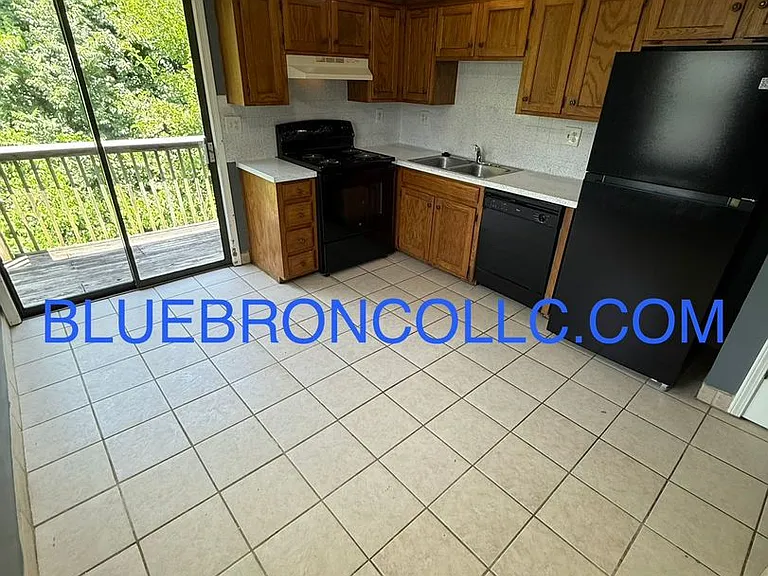 206 Sky Vue Dr. — Photo 4