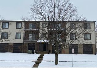 404 E Bailey Rd, Naperville, IL 60565