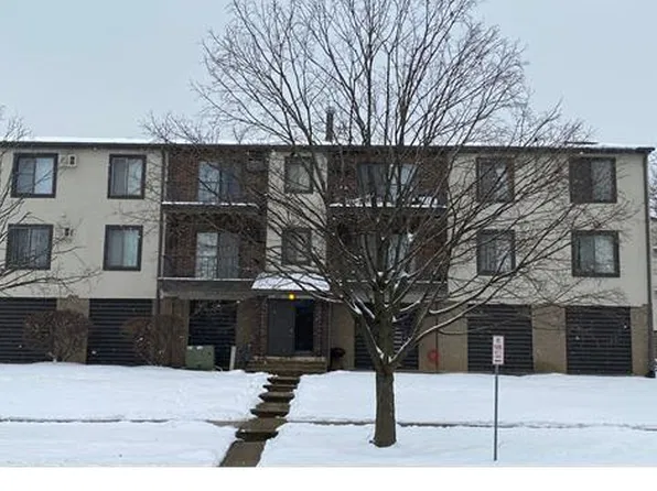 404 E Bailey Rd, Naperville, IL 60565