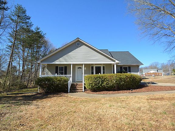 2nd image of 501 Veterans Dr