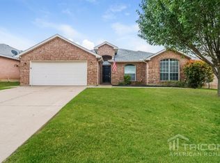 921 Ryanfield Ct, Burleson, TX 76028