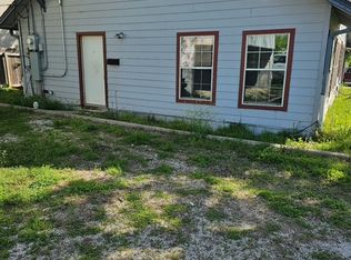 1011 N Main St #B, Taylor, TX 76574