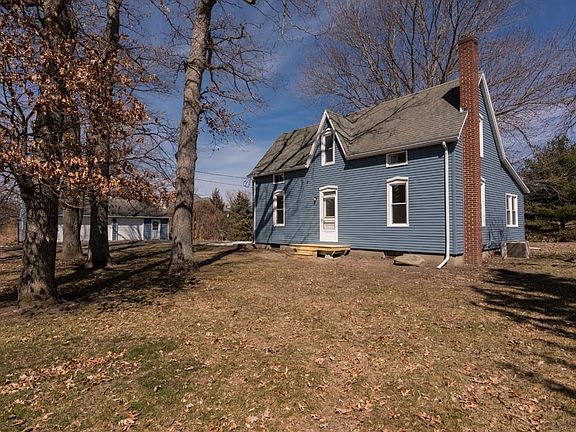 3rd image of 7742 Huron River Dr