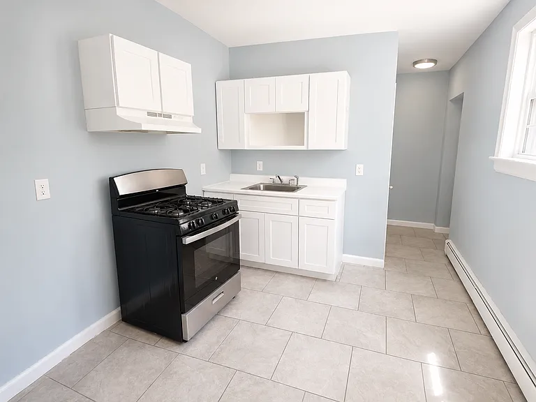 128 E Holsman St #1 — Photo 7