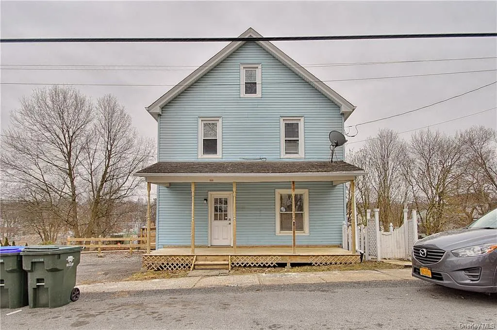 115 S Montgomery St photo 1