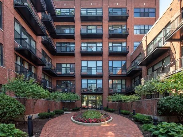 2323 W Pershing Rd APT 412, Chicago, IL 60609