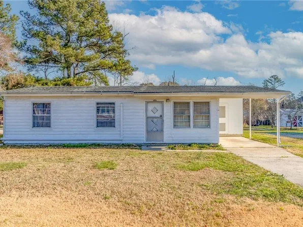 108 Beechwood Dr, Suffolk, VA 23434
