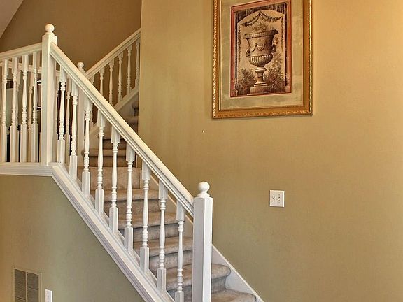 3rd image of 2579 Summerfield Way