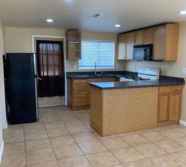 14500 Crowner Ave — Photo 3
