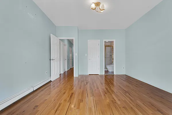 Bedroom, photo 1