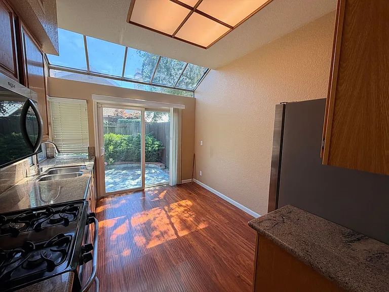 3906 Eilene Ct — Photo 10