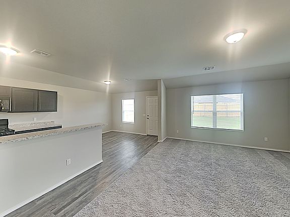 5th image of 1809 Hannah Ln