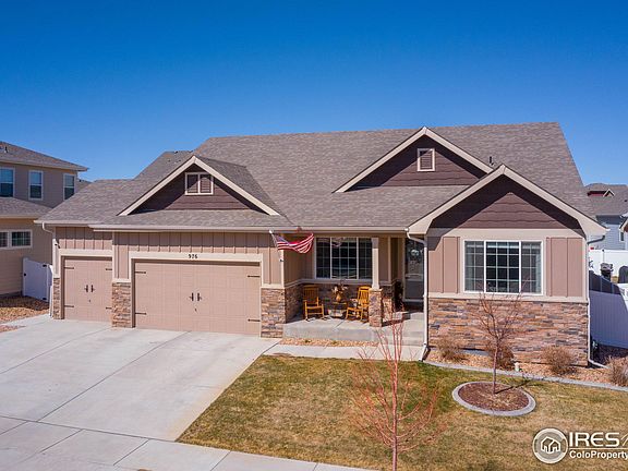 3rd image of 976 Mount Andrew Dr