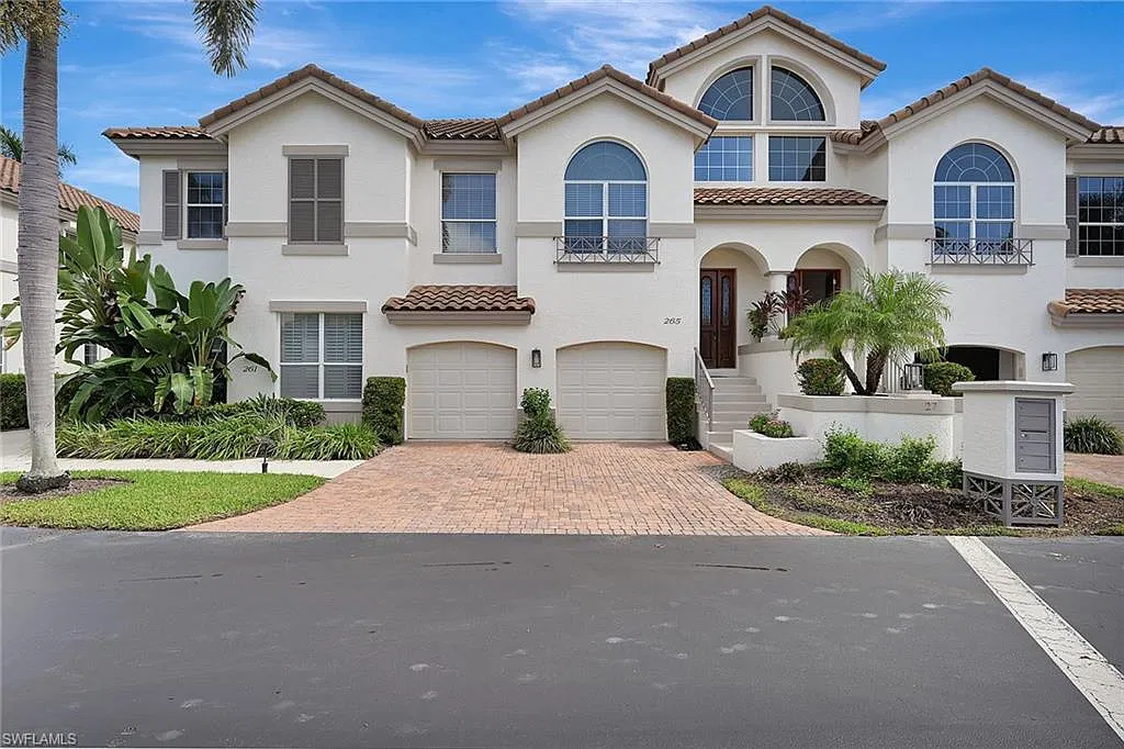 3 bed, 2.0 bath, 2885 sqft, $12,000 — Photo 1