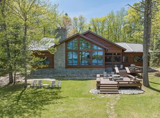 867 Cricket Ln, Eagle River, WI 54521