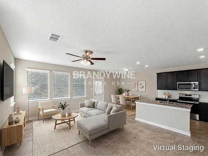 3 bed, 2.5 bath, 1691 sqft, $1,832 — Photo 2