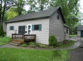 247 McHenry Ave, Crystal Lake, IL 60014