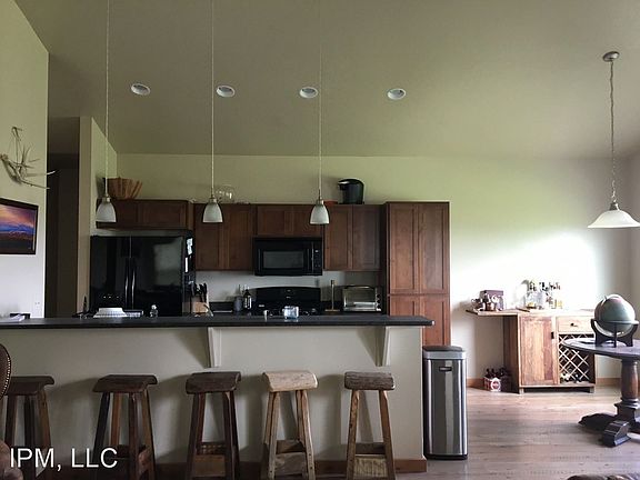 5th image of 27 Voyager Ln Unit 2