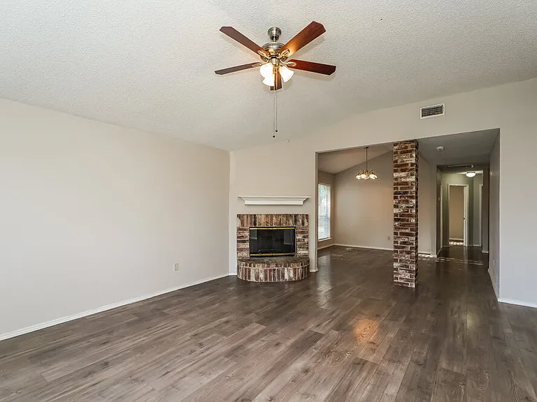 7900 Flowertree Ct — Photo 4