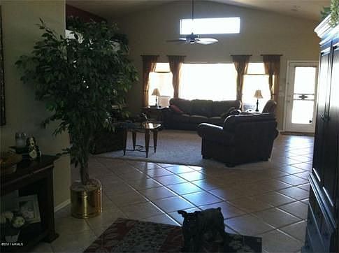 3rd image of 13318 W Lisbon Ln