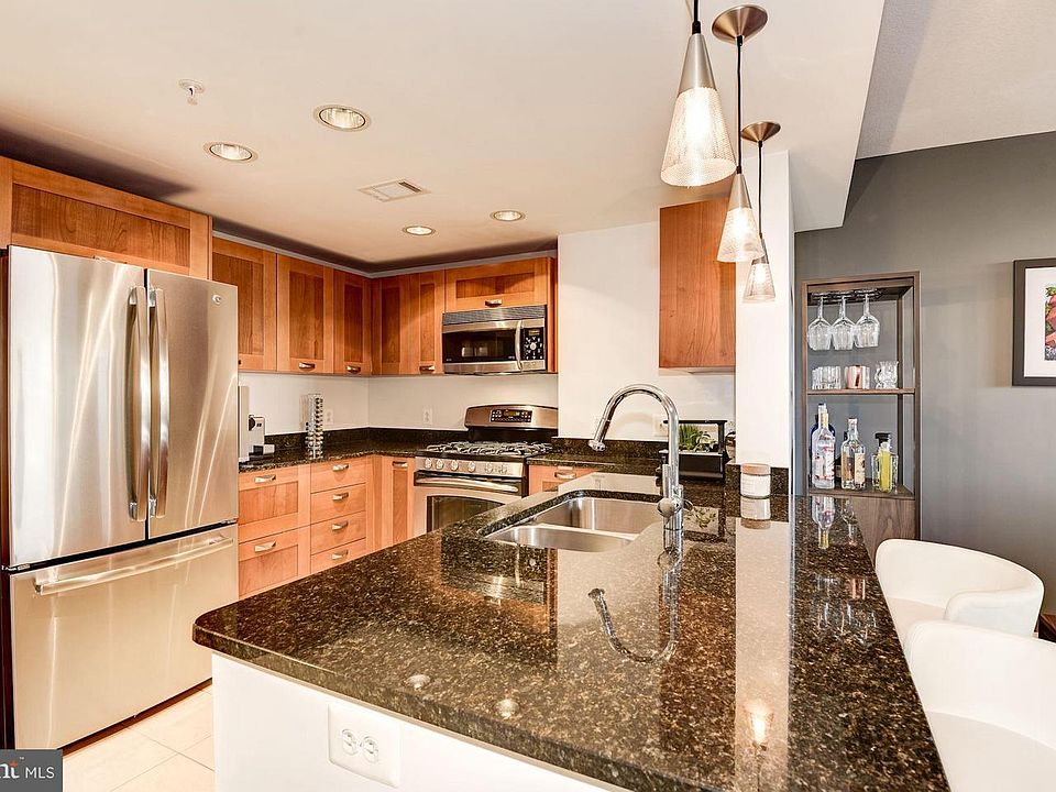 1st image of 2451 Midtown Ave #1419
