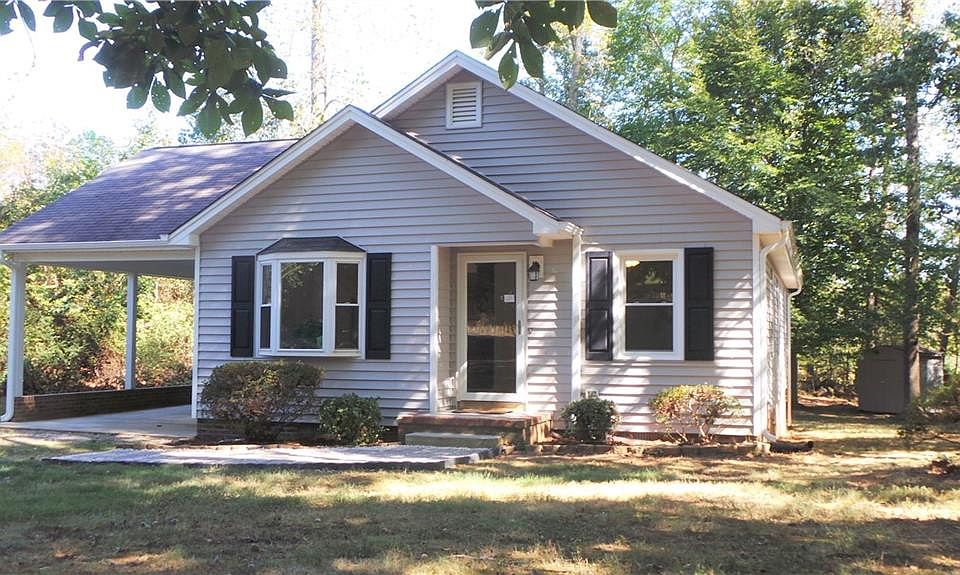1st image of 718 E Oakwood Street Ext