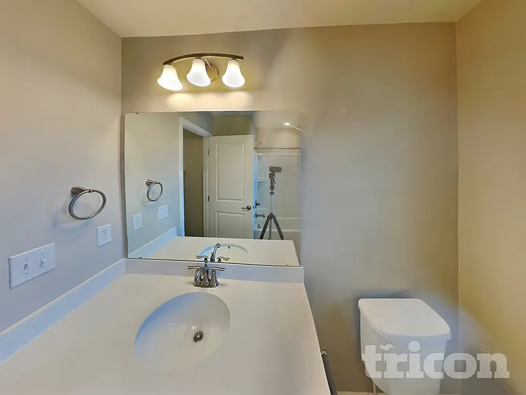 833 Dean Dr — Photo 13