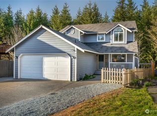 770 Riverside Ln E, Eatonville, WA 98328