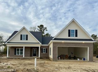 3287 School View Dr, Farmville, NC 27828