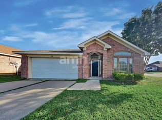 1200 Meadow Gln, Crowley, TX 76036