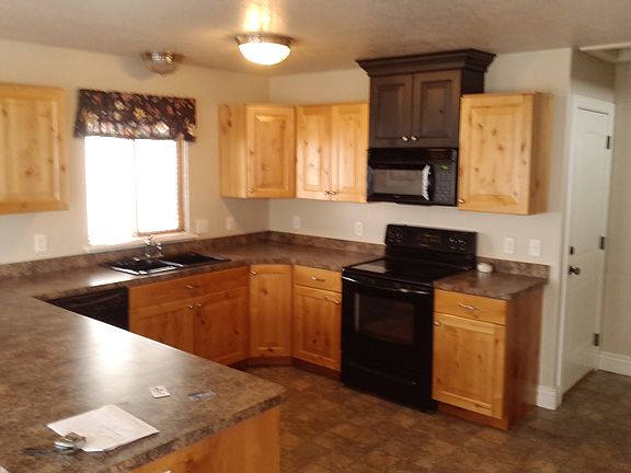 3rd image of 201 Appaloosa Way