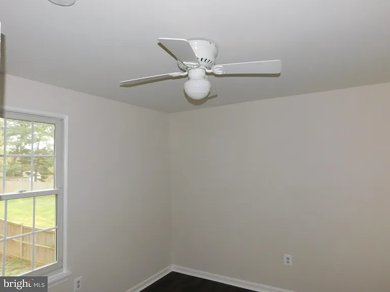 916 Pointer Ridge Dr — Photo 20