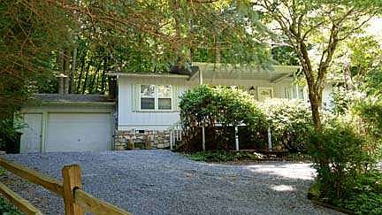 1st image of 203 Woodfern Dr