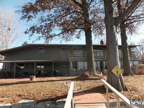 3rd image of 3341 SE Pawnee Dr