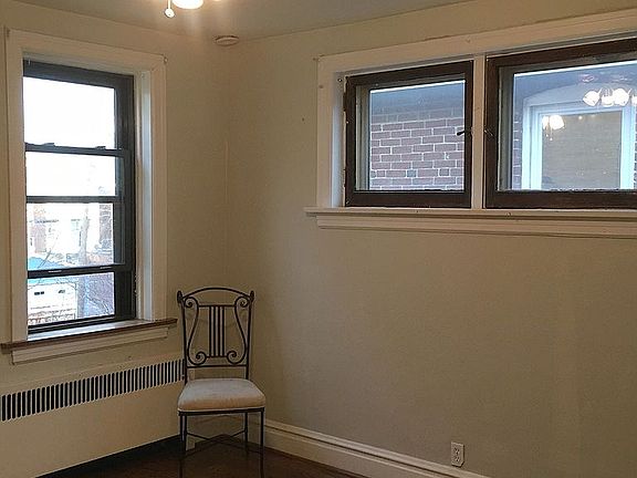 Upstairs Bedroom 2