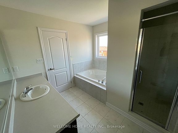 2nd image of 26 Tumblewood Pl