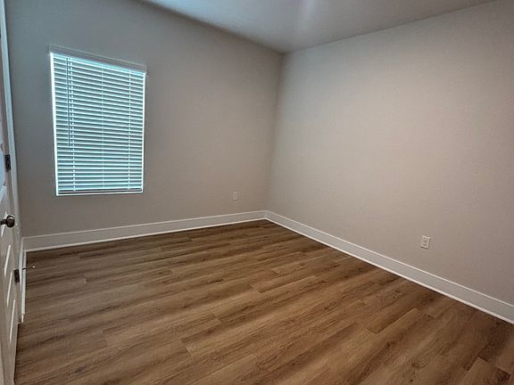 5th image of 21803 Aleutian Ave