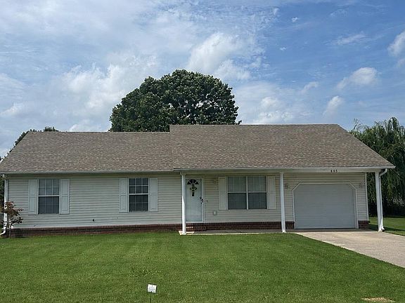 2nd image of 805 Leewood Dr