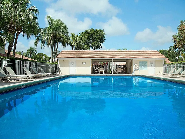 6384 Boca Cir — Photo 32