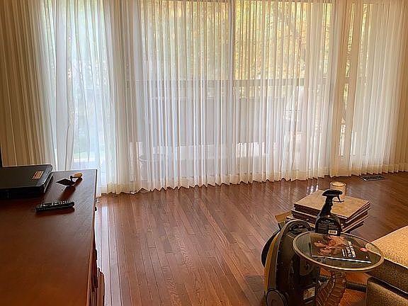 2nd image of 2311 Lakeshore Dr