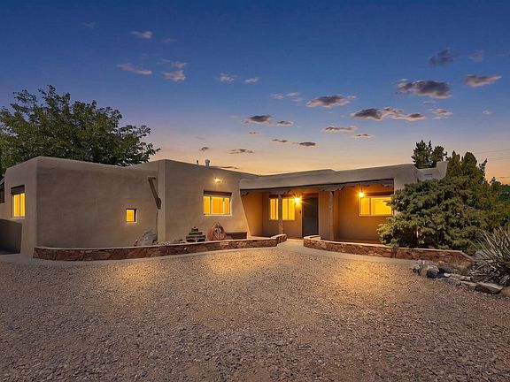 2nd image of 1601 Vassar Dr SE